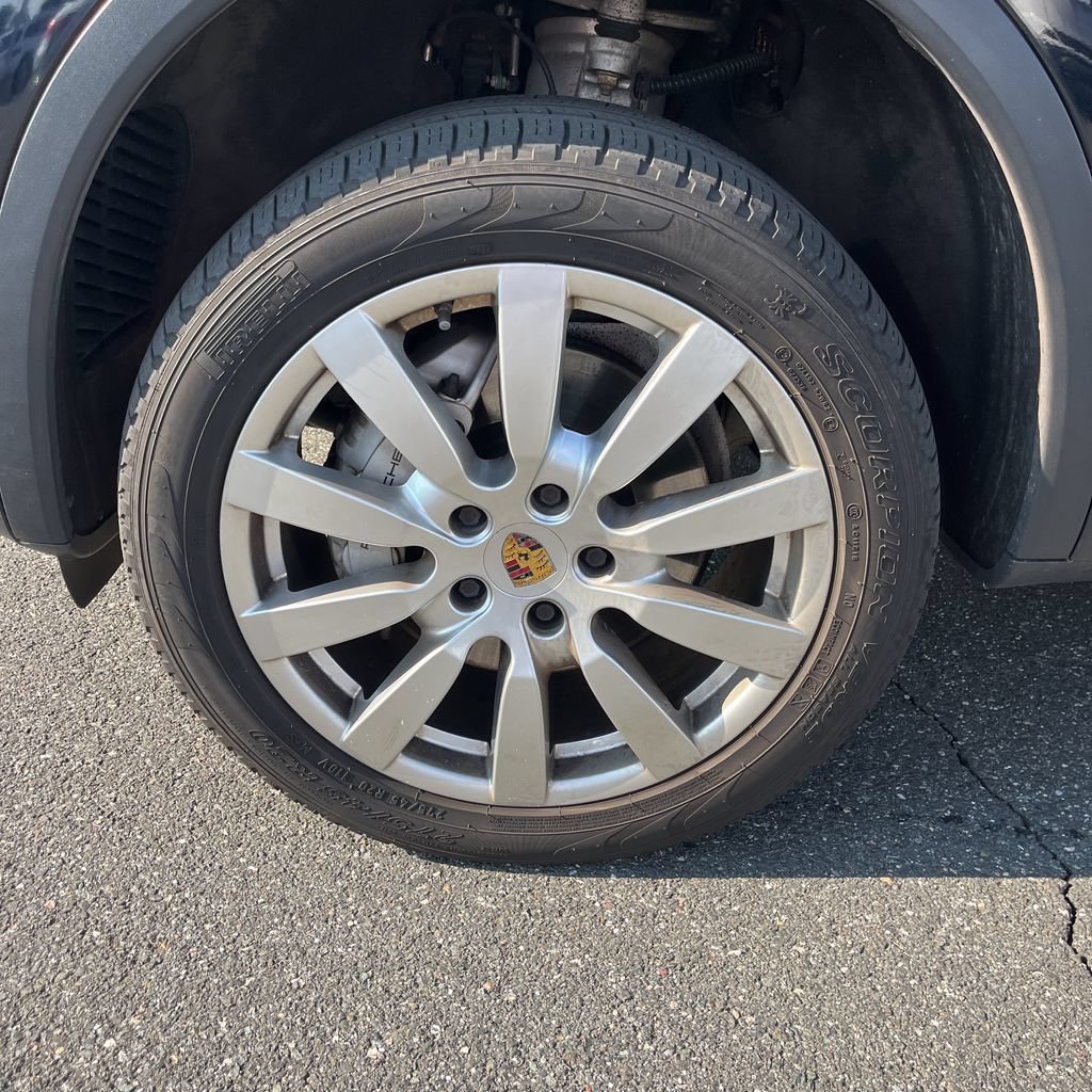 Used 2017 Porsche Cayenne S AWD/4WD image 10