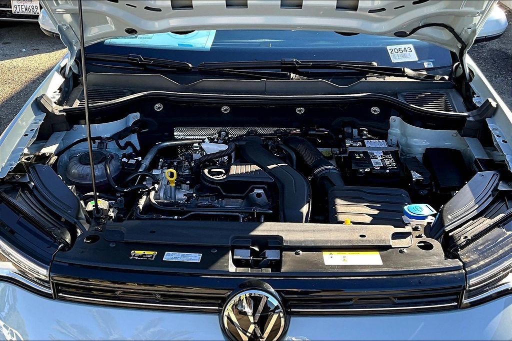 New 2026 Volkswagen Taos SE image 12
