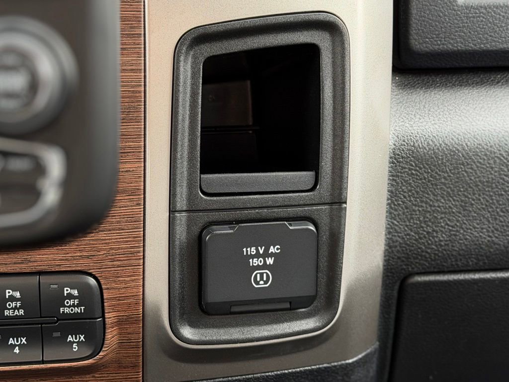 Used 2018 RAM 2500 Laramie w/ Snow Chief Group AWD/4WD image 15