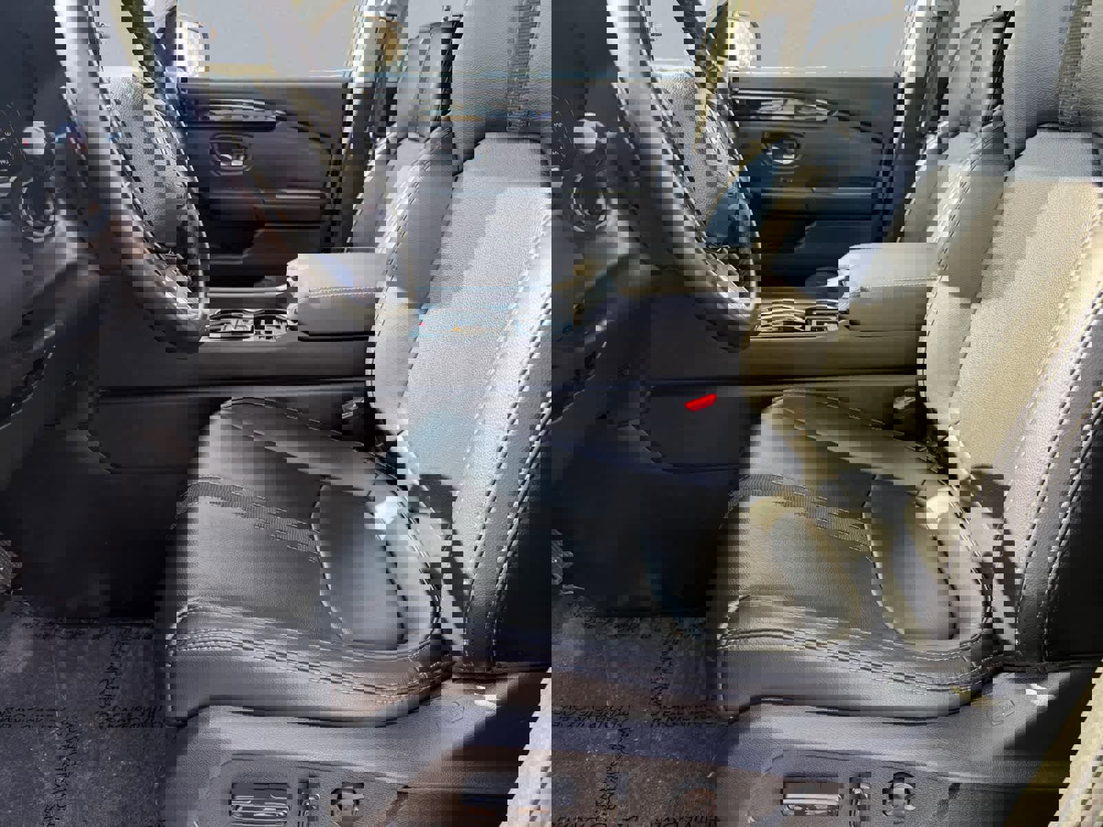 Used 2023 Honda Pilot Touring image 7