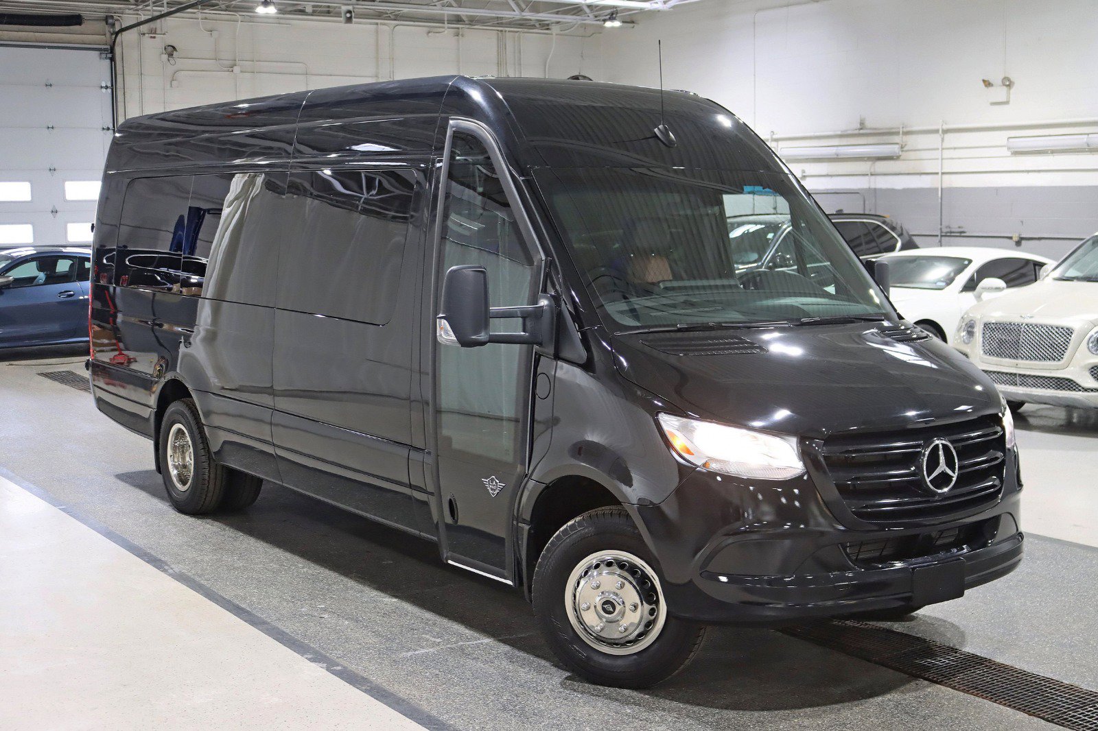 Used 2023 Mercedes-Benz Sprinter 3500 image 11
