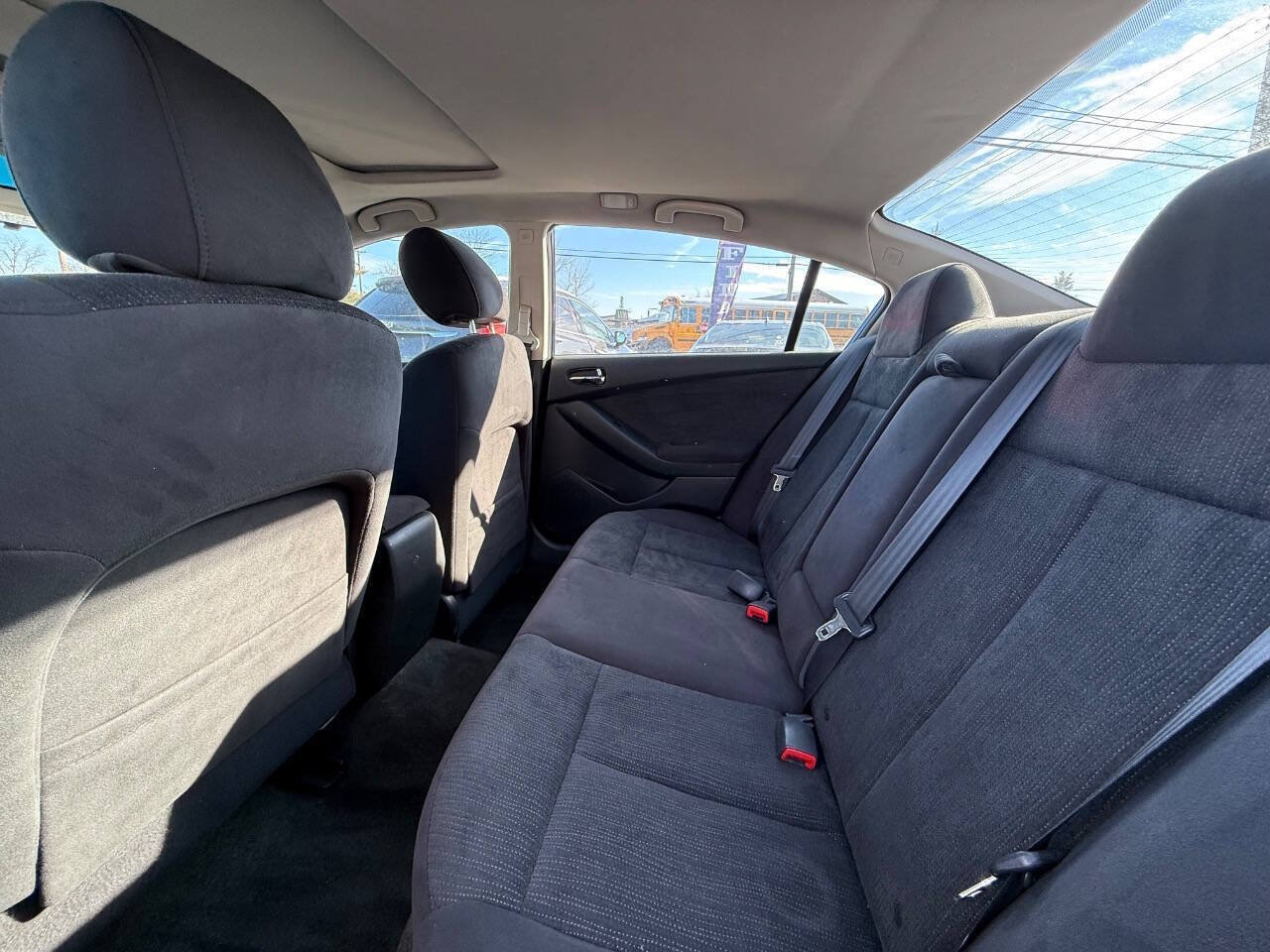 Used 2012 Nissan Altima 2.5 S FWD image 14