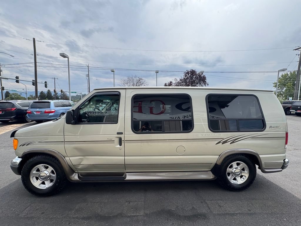 Used 2006 Ford E-150 and Econoline 150 RWD image 6