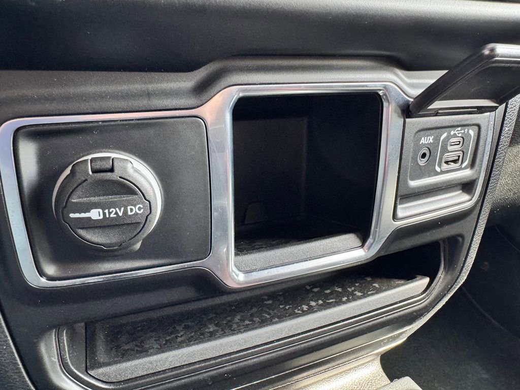 Used 2022 Jeep Wrangler Unlimited Sport image 21