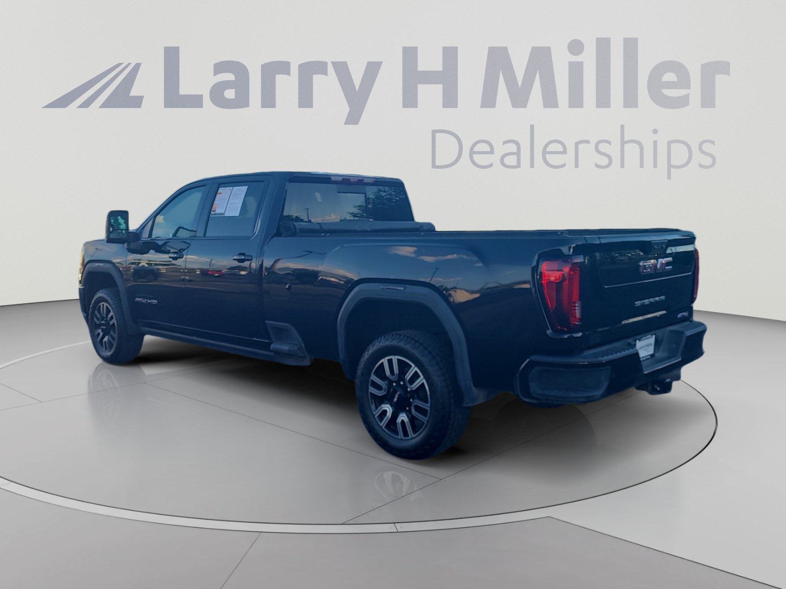 Certified 2023 GMC Sierra 3500 AT4 w/ AT4 Premium Plus Package AWD/4WD image 3