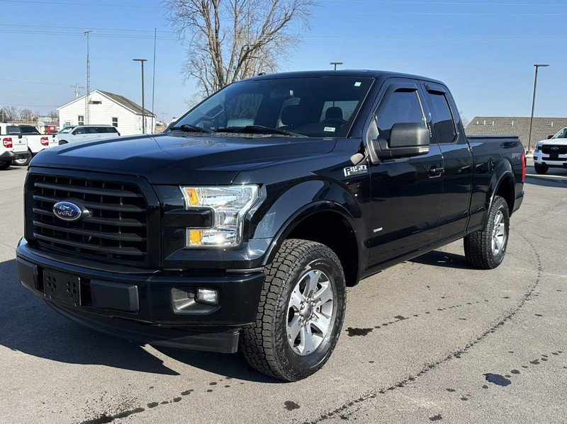 Used 2017 Ford F150 XLT w/ Equipment Group 302A Luxury image 5