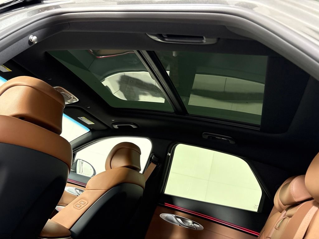 New 2027 Genesis GV70 2.5T Advanced AWD/4WD image 20