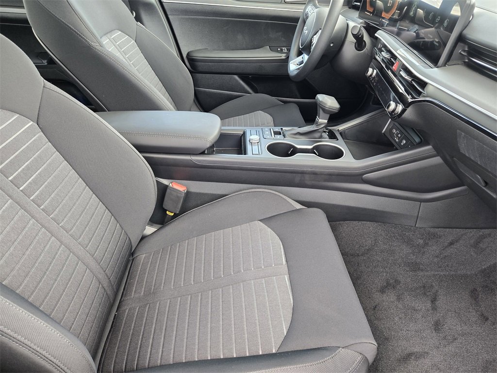 New 2026 Kia K5 LXS image 10