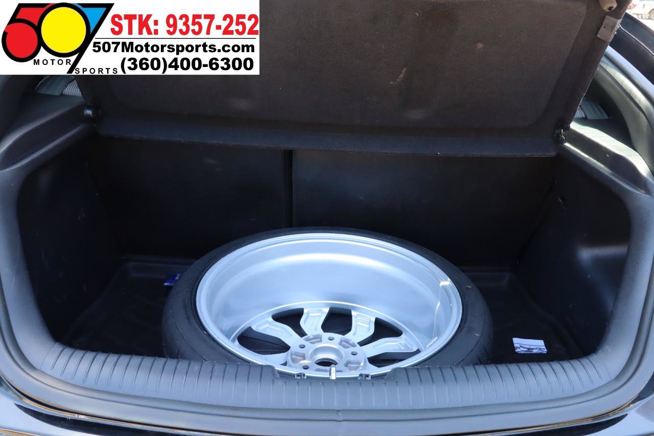 Used 2013 Hyundai Veloster w/ Style Pkg FWD image 13