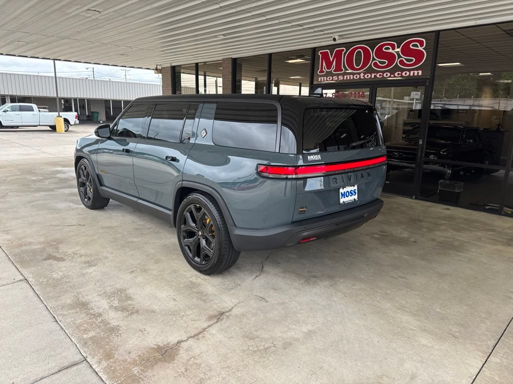 Used 2025 Rivian R1S Premium AWD/4WD image 5