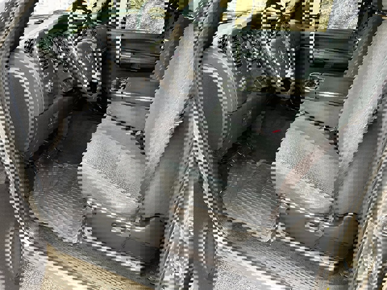 Used 2007 GMC Sierra 2500 SLE w/ Z71 Off-Road Package image 12