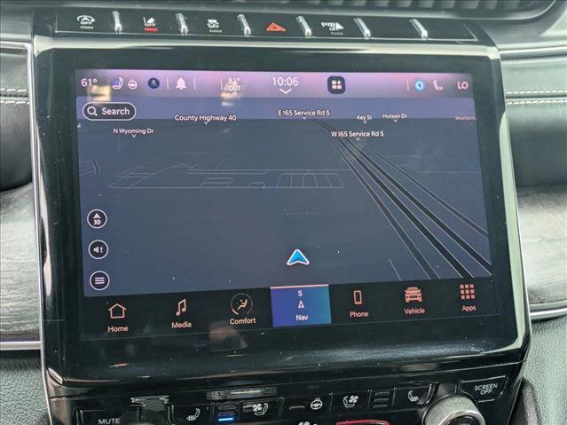 Used 2021 Jeep Grand Cherokee L Overland w/ Luxury Tech Group IV AWD/4WD image 14