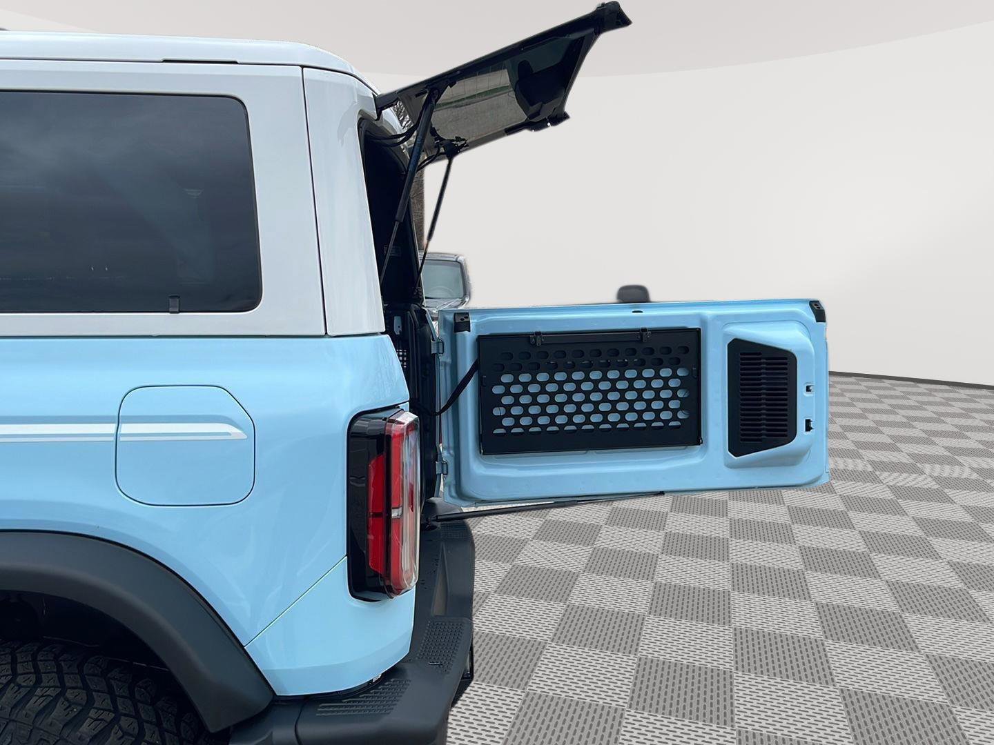 Used 2023 Ford Bronco Heritage Edition image 38