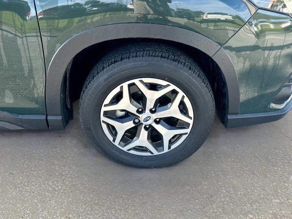Certified 2024 Subaru Forester Premium AWD/4WD image 25
