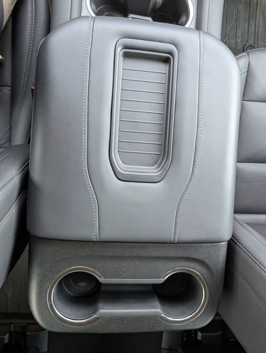 Certified 2023 Chevrolet Suburban Z71 w/ Luxury Package image 32