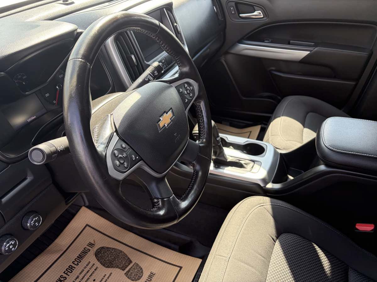 Used 2020 Chevrolet Colorado LT w/ Safety Package AWD/4WD image 12