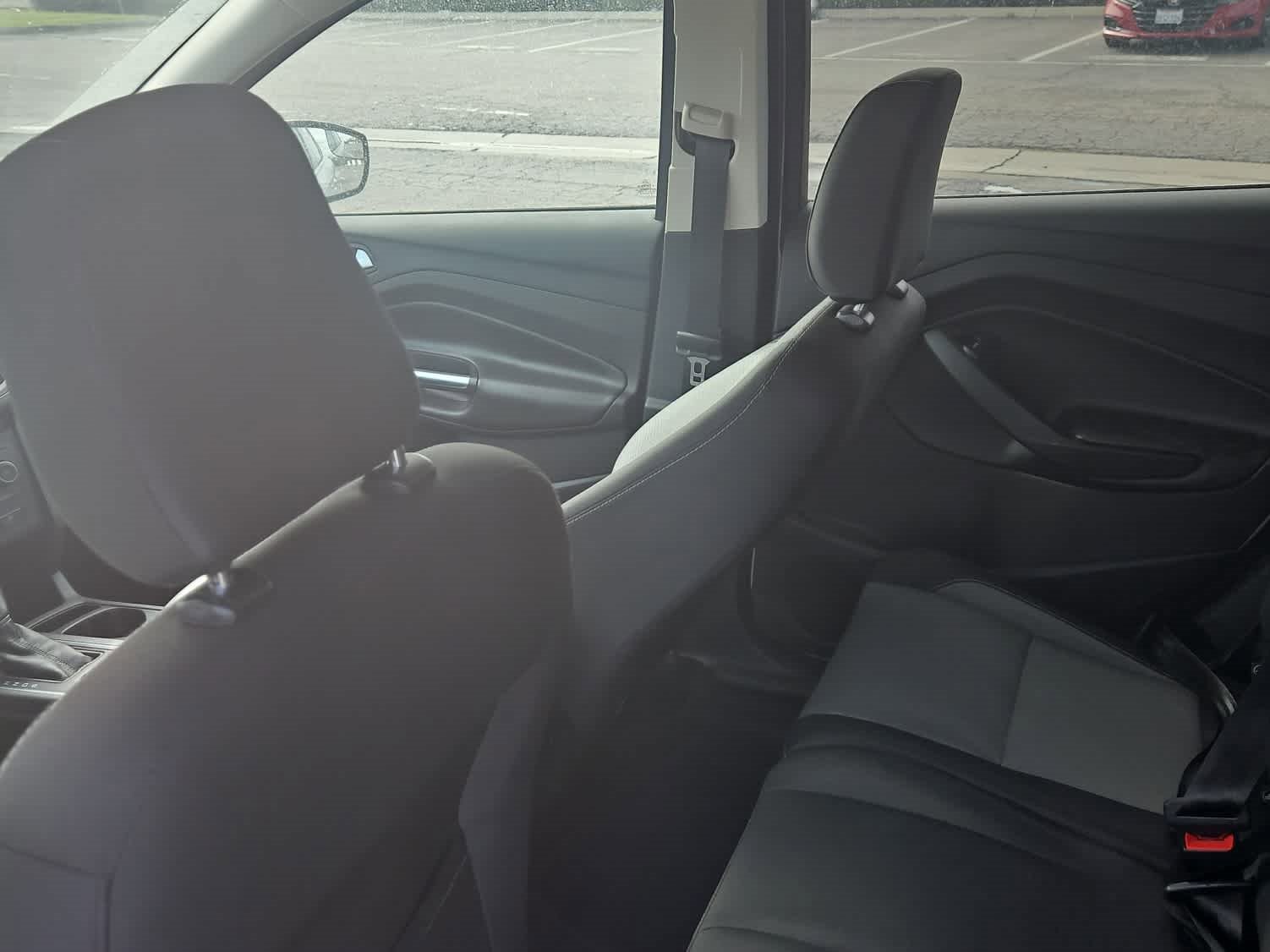 Used 2018 Ford Escape SE image 11