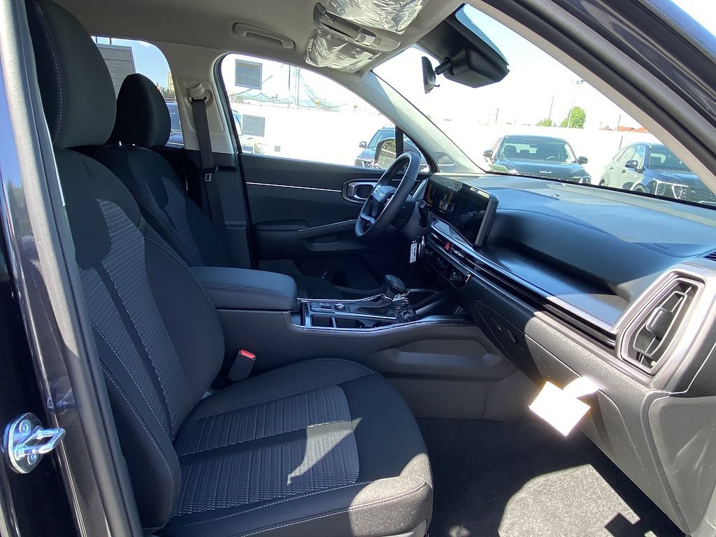 New 2026 Kia Sorento LX FWD image 25