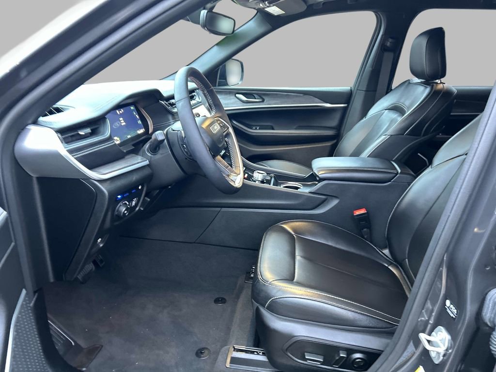 Used 2024 Jeep Grand Cherokee Limited 4xe image 10