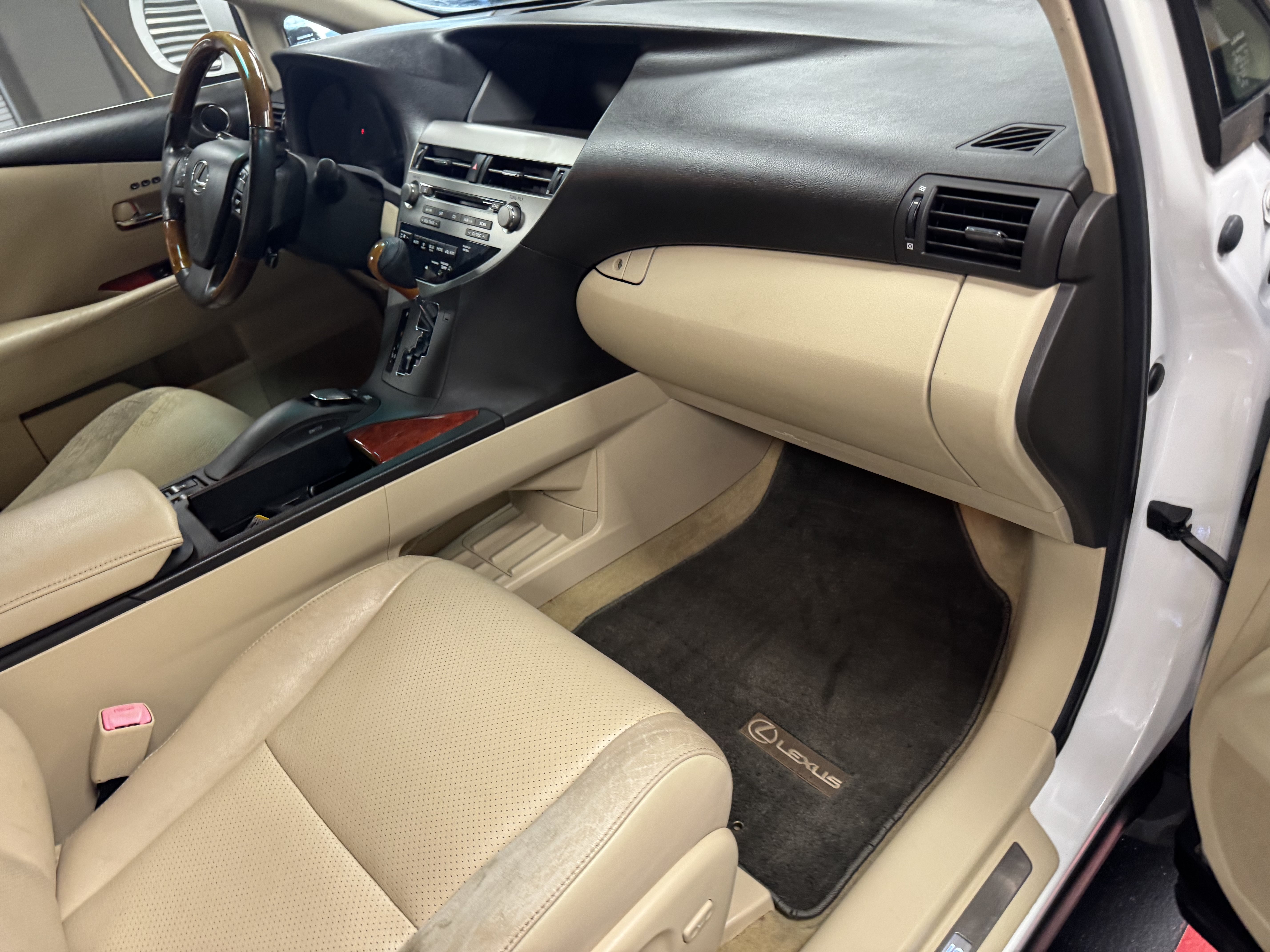 Used 2010 Lexus RX 350 2WD w/ Luxury Pkg image 13