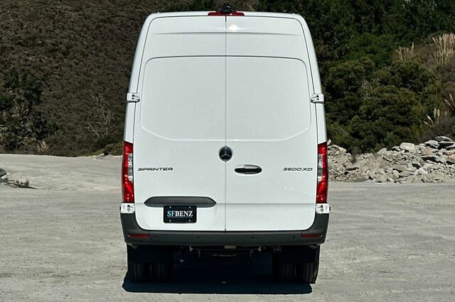 Used 2024 Mercedes-Benz Sprinter 3500 image 5