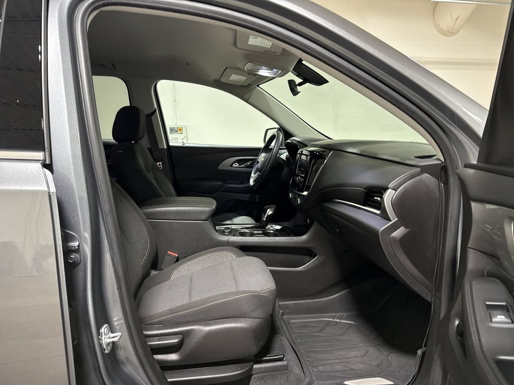 Used 2021 Chevrolet Traverse LS w/ LPO, Floor Liner Package AWD/4WD image 21