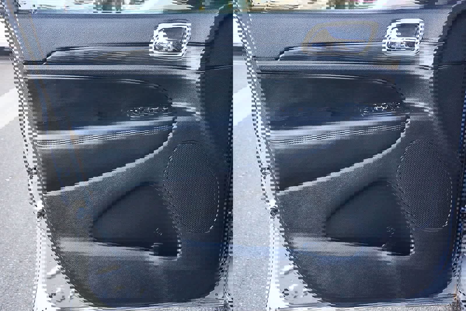 Used 2020 Jeep Grand Cherokee Laredo image 24