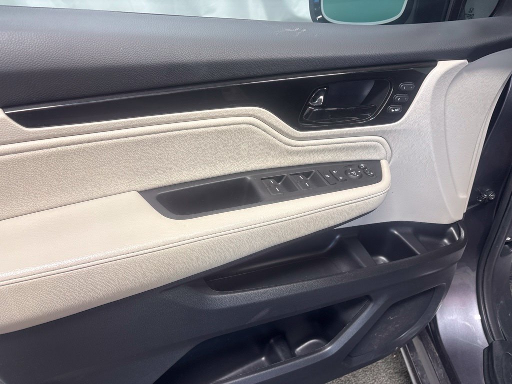 Used 2025 Honda Odyssey Elite image 11