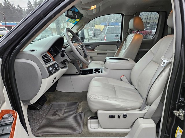 Used 2011 Chevrolet Silverado 2500 LTZ w/ LTZ Plus Package image 13