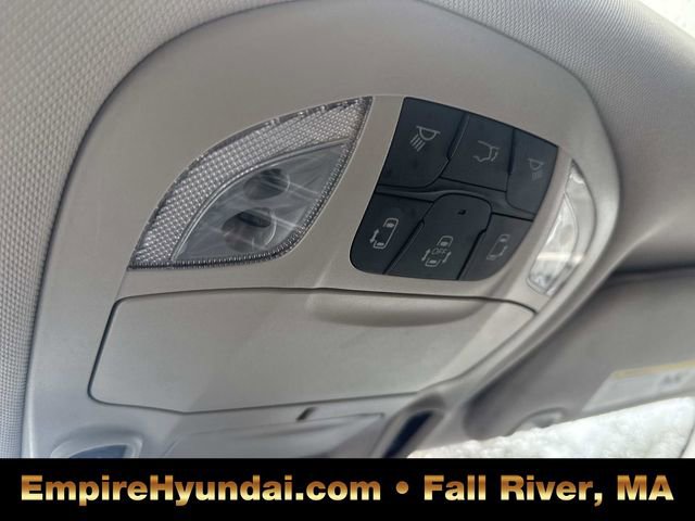 Used 2023 Chrysler Pacifica Limited image 27