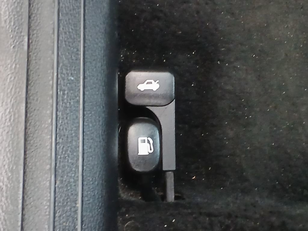 Used 2024 Kia Forte LXS image 19