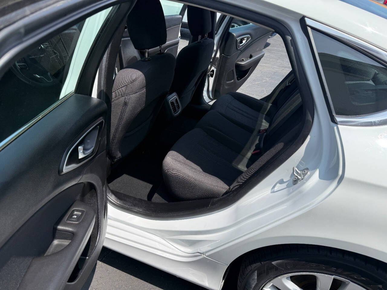 Used 2015 Chrysler 200 Limited w/ Convenience Group FWD image 11