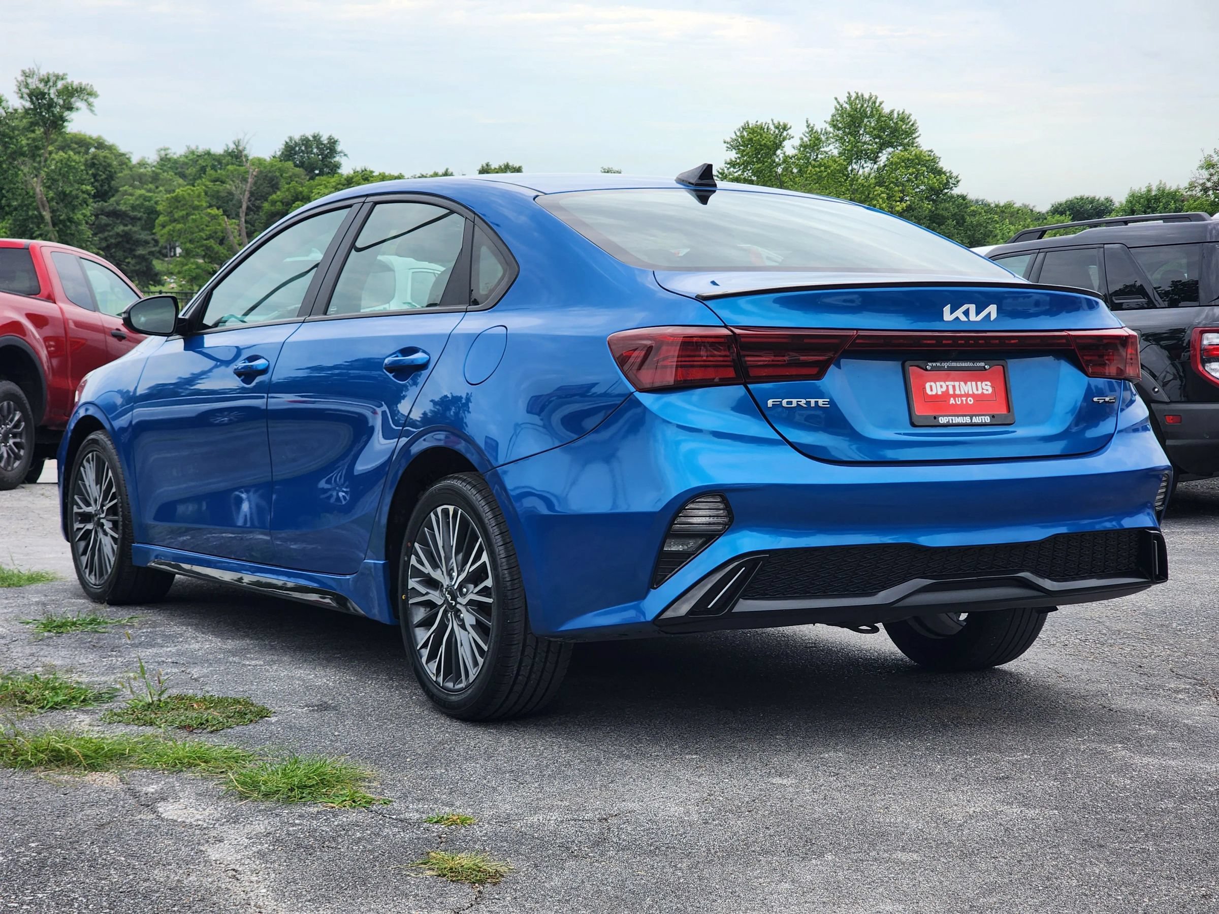 Used 2023 Kia Forte GT-Line w/ GT-Line Premium Package FWD image 5