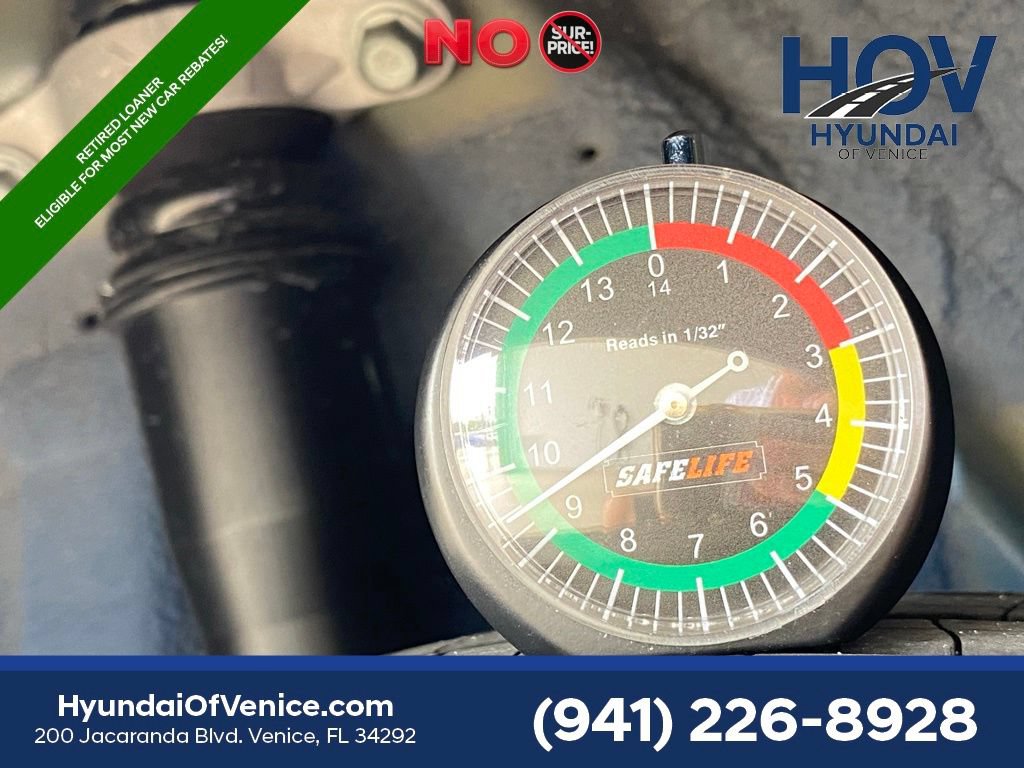Certified 2026 Hyundai Venue SEL FWD image 40