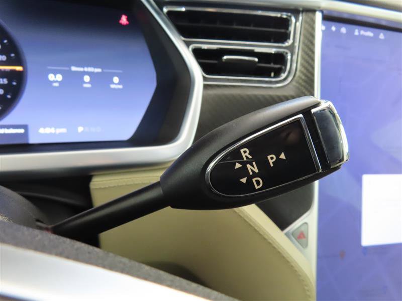 Used 2013 Tesla Model S Performance image 25