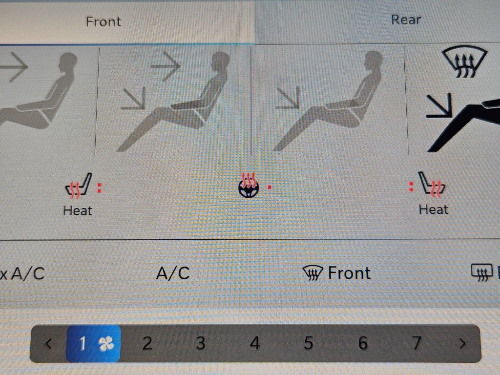 New 2026 Chrysler Pacifica Select AWD/4WD image 32