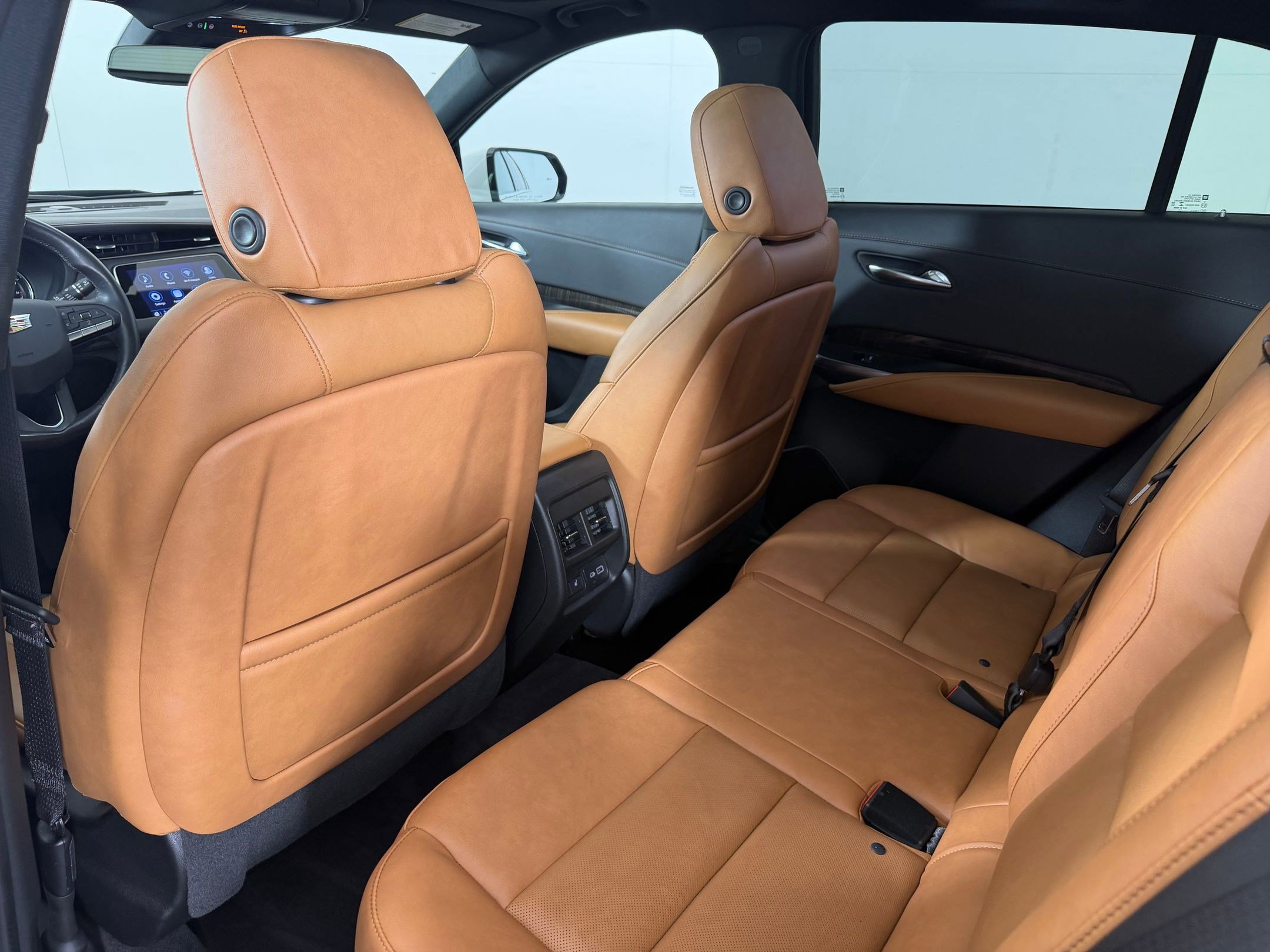 Used 2022 Cadillac XT4 Premium Luxury FWD image 23