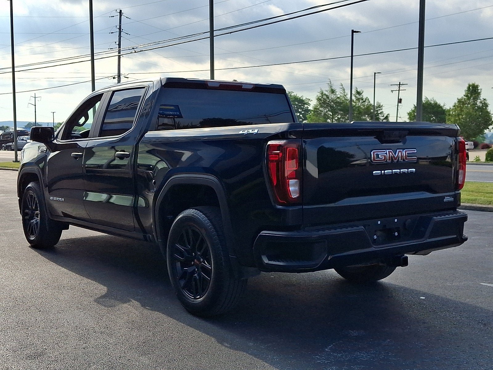 Used 2024 GMC Sierra 1500 Pro w/ Graphite Edition AWD/4WD image 4