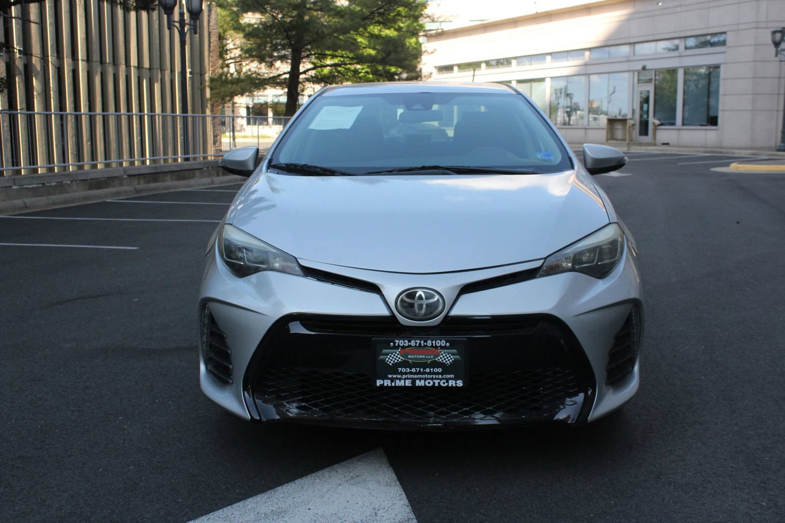 Used 2017 Toyota Corolla SE FWD image 3