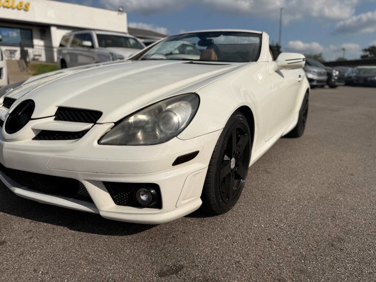 Used 2011 Mercedes-Benz SLK 300 image 12