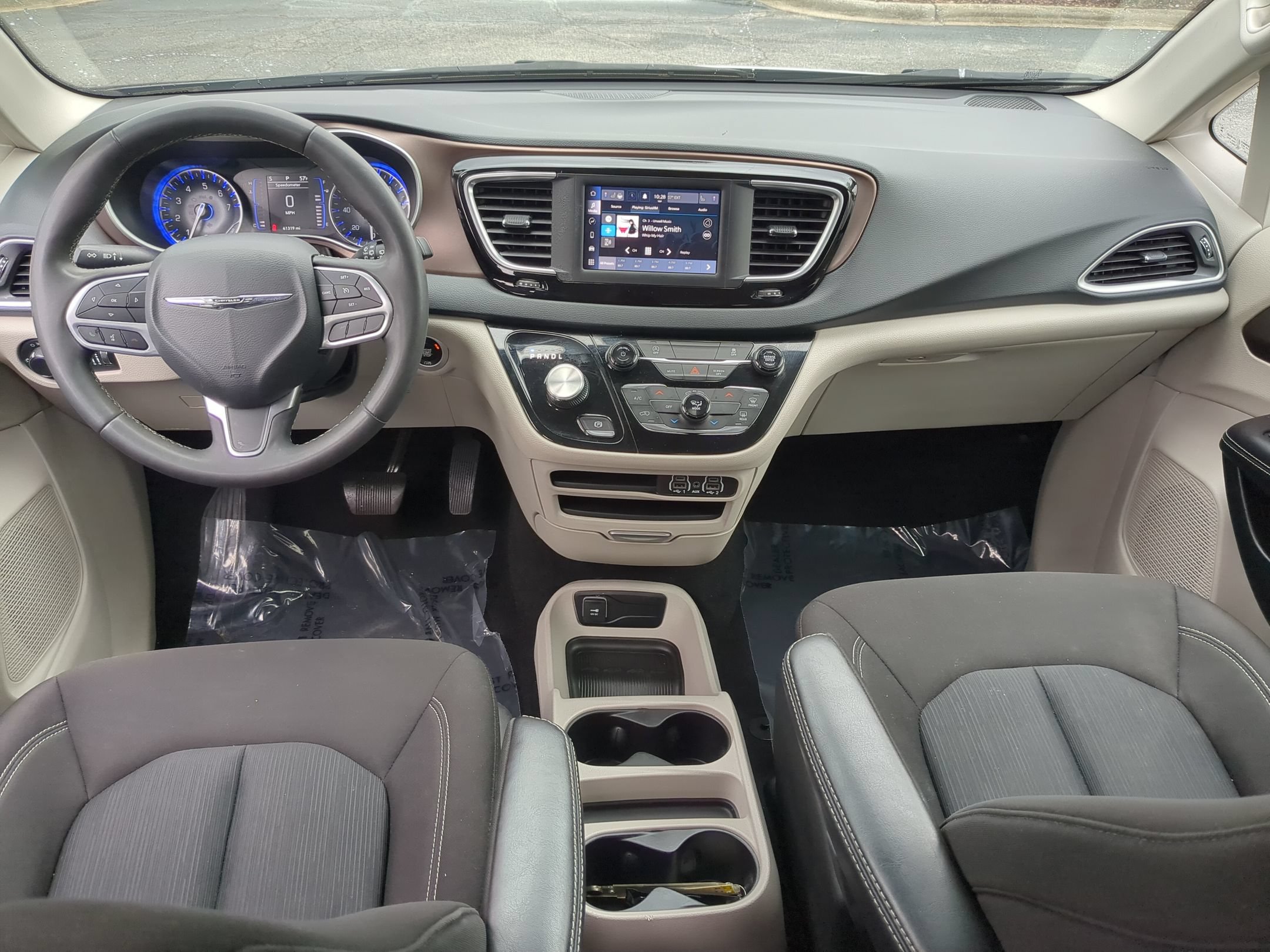 Used 2023 Chrysler Voyager LX FWD image 28