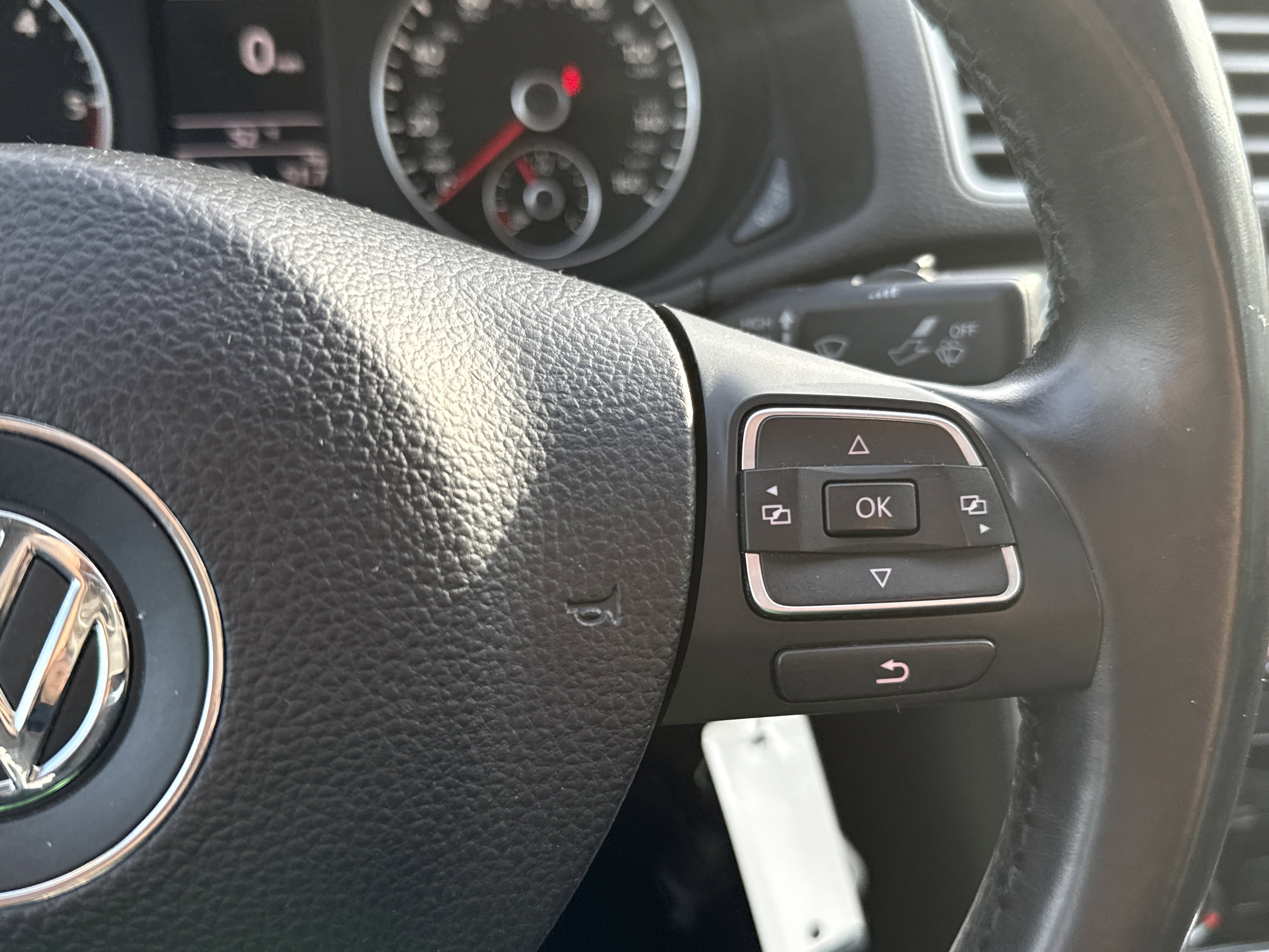 Used 2013 Volkswagen Passat TDI SE image 20