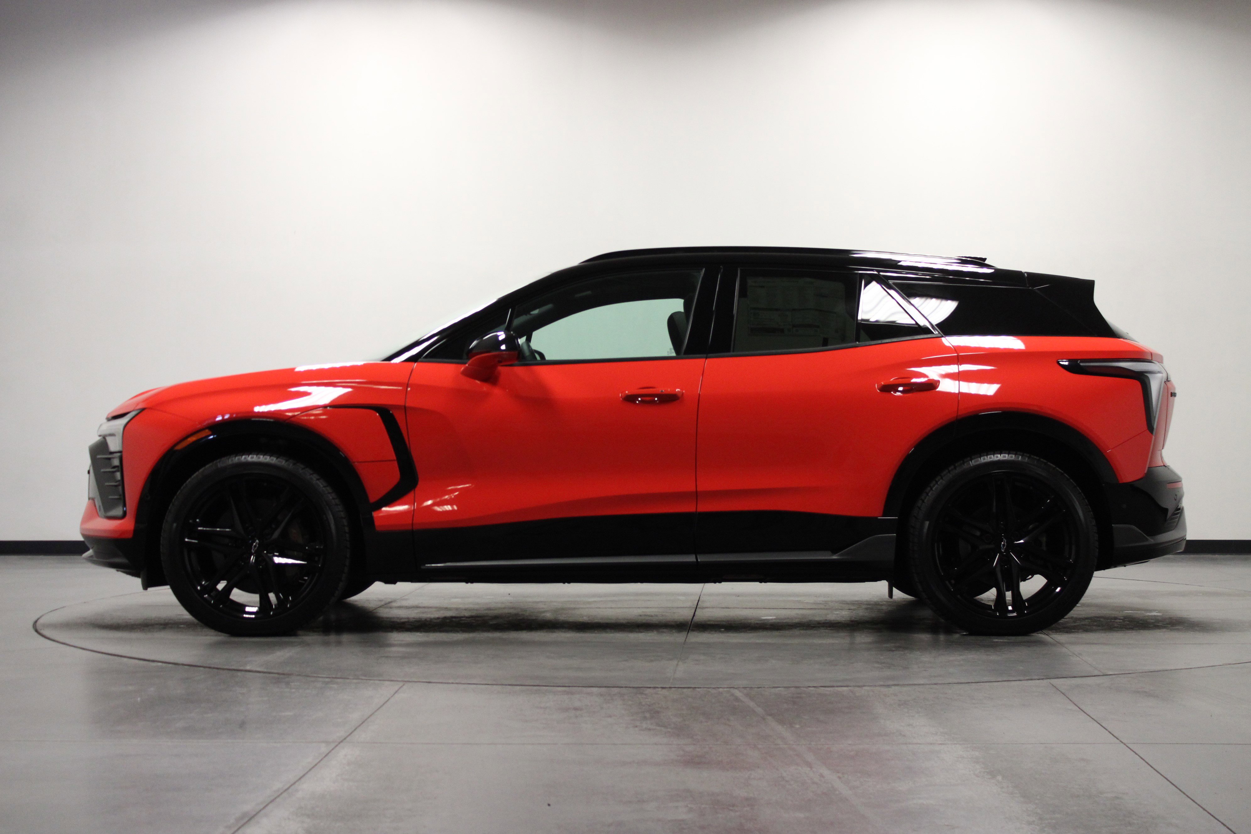 New 2026 Chevrolet Blazer EV SS w/ LPO, Blackout Package AWD/4WD image 7