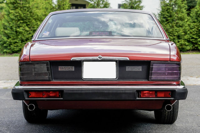Used 1988 Jaguar XJ Vanden Plas RWD image 5