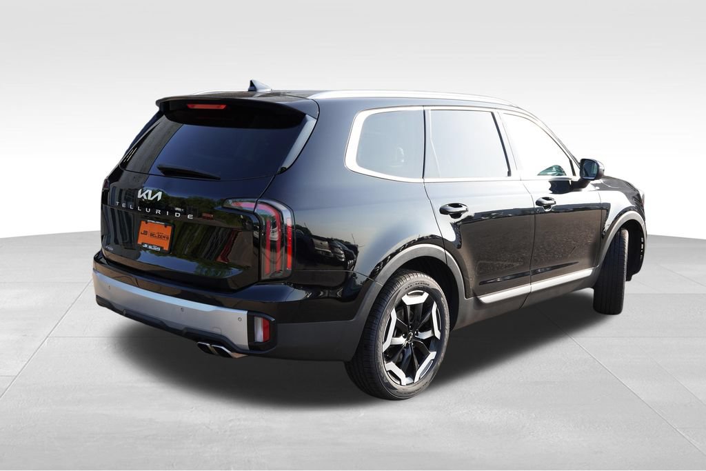 Certified 2024 Kia Telluride EX w/ EX Captain's Chair Package AWD/4WD image 5