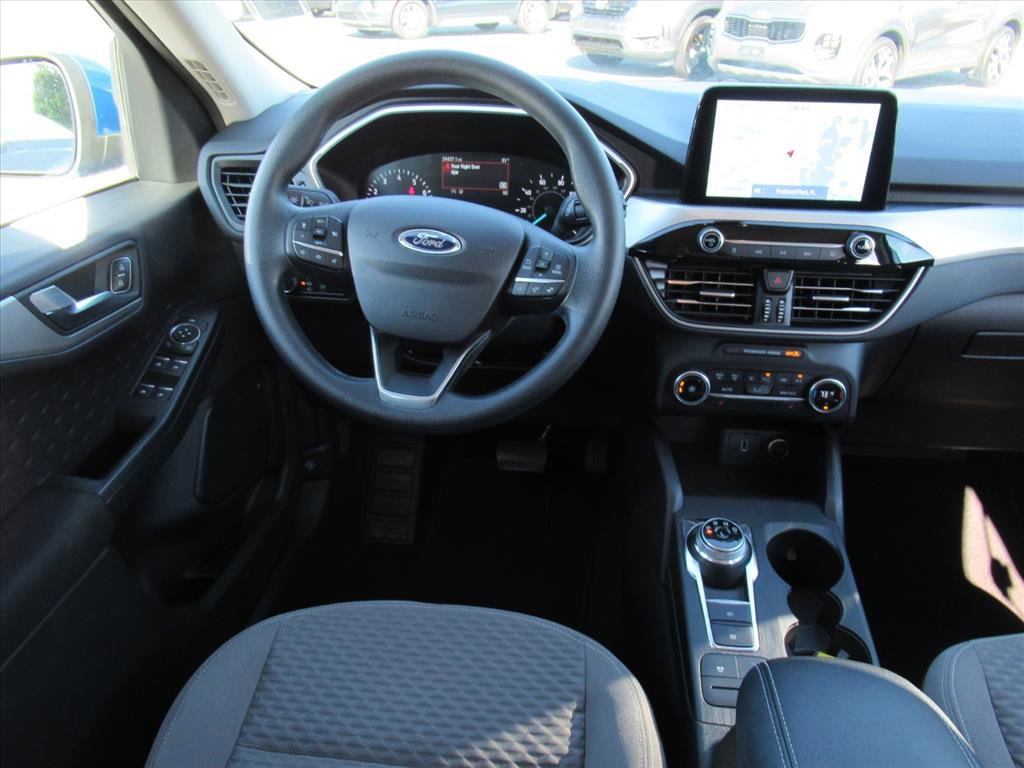 Used 2020 Ford Escape SE image 12