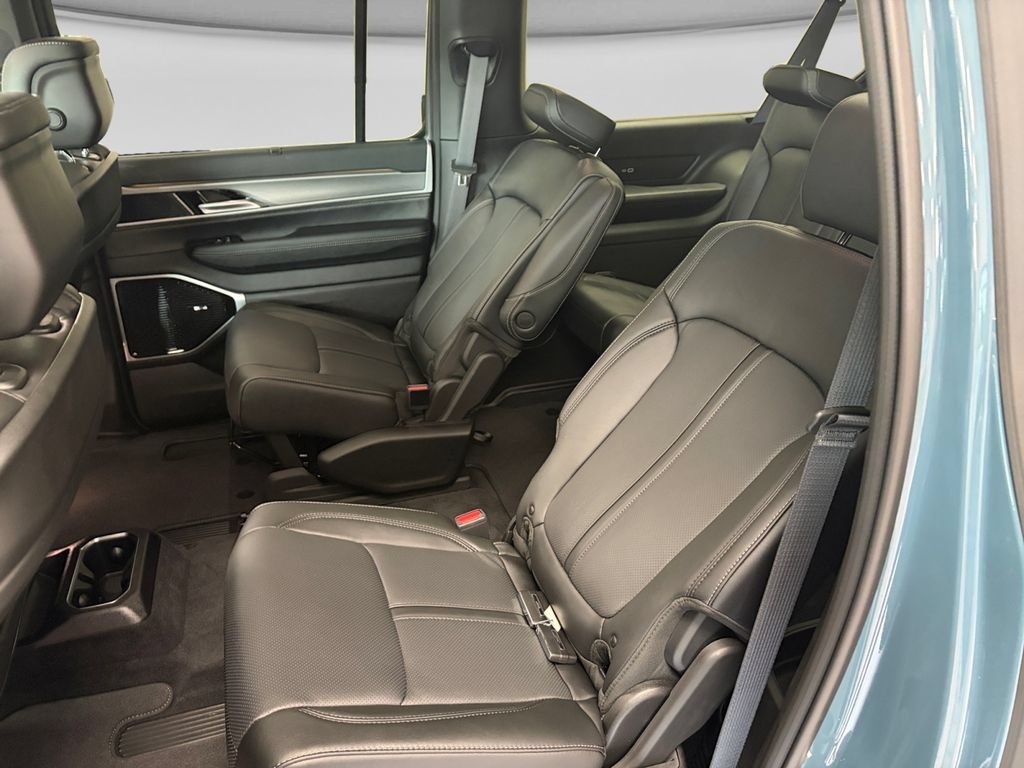 New 2026 Jeep Grand Wagoneer L Limited AWD/4WD image 19