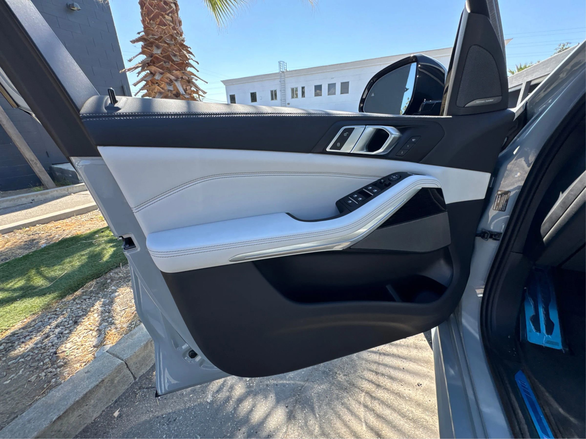 Used 2024 BMW X5 xDrive40i w/ M Sport Package image 18