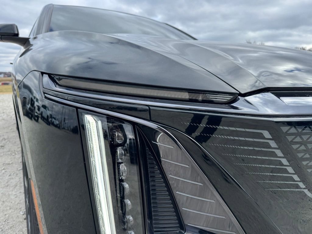 Certified 2024 Cadillac Lyriq Sport image 9