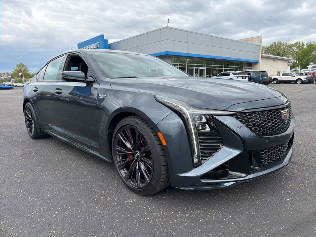 Used 2025 Cadillac CT5 V Blackwing w/ Parking Package RWD image 2